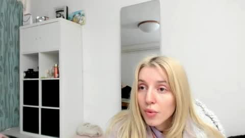 Kenzie online show from 05/10/26, 01:49