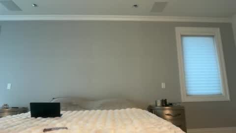 Snapshot of kenziesmithh chatting on 11/20/25, 11:37 kenziesmithh online show from 11/20/25, 11:37