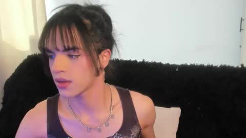 Snapshot of kerly_monroe chatting on 10/24/25, 02:02 Kerly online show from 10/24/25, 02:02