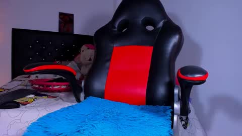 Kerlysmith24 online show from 01/13/25, 10:35