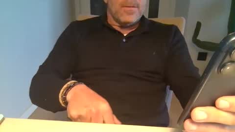 Anton online show from 05/05/26, 06:05