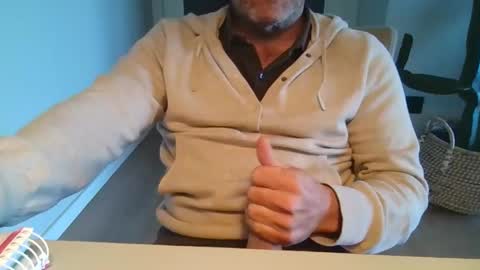 Anton online show from 05/08/26, 06:02