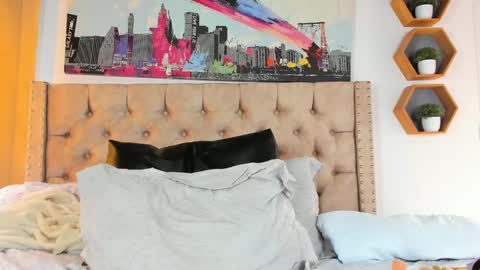 Kery Hillson online show from 03/05/25, 04:24