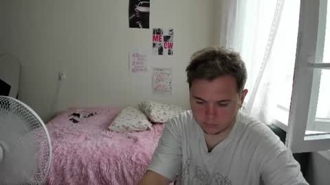 kesh_mne online show from 06/18/26, 12:20