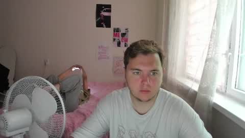 kesh_mne online show from 06/19/26, 08:51