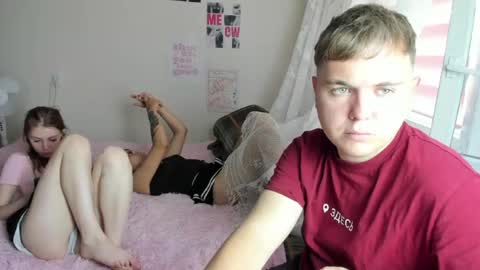 kesh_mne online show from 08/03/26, 02:11