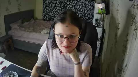 Snapshot of keshiahouman chatting on 01/14/26, 02:12 Kati online show from 01/14/26, 02:12