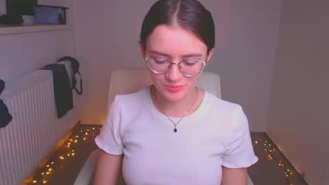 Snapshot of ketrin_pirsss chatting on 01/31/25, 10:52 Ketrin online show from 01/31/25, 10:52