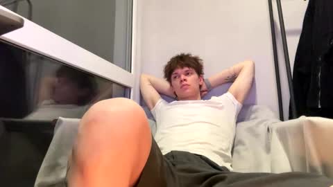 Snapshot of kevin_bucks chatting on 02/06/26, 01:36 Kevin online show from 02/06/26, 01:36