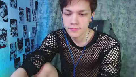 Kevin online show from 10/31/25, 04:24