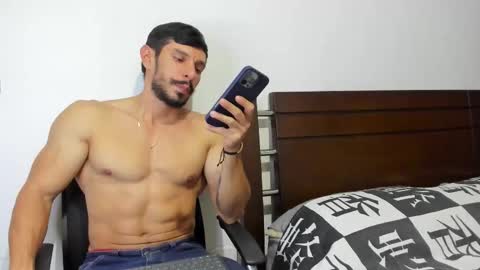 kevin_malone22 online show from 03/25/26, 01:33