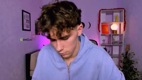 Snapshot of kevin_nix_ chatting on 02/04/26, 01:17 kevin_nix_ online show from 02/04/26, 01:17