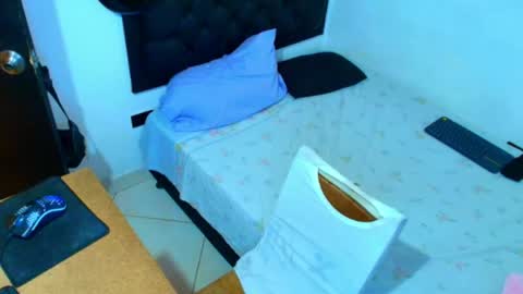 Snapshot of kevinkewma chatting on 06/04/26, 11:16 kevinkewma online show from 06/04/26, 11:16