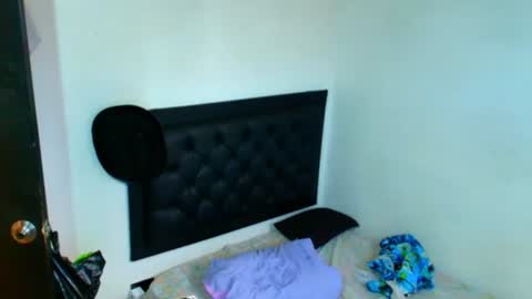 Snapshot of kevinkewma chatting on 06/20/26, 11:24 kevinkewma online show from 06/20/26, 11:24
