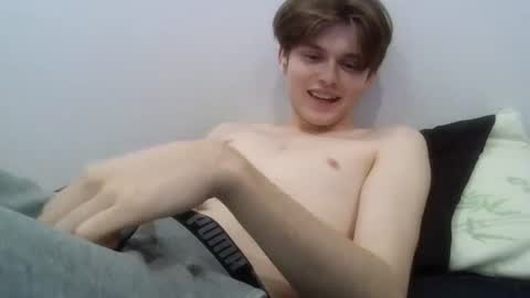 Snapshot of kevinmycroft chatting on 12/16/25, 04:39 kevinmycroft online show from 12/16/25, 04:39