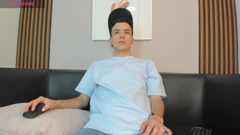 Sexy  Hot Kevin online show from 09/14/25, 07:57