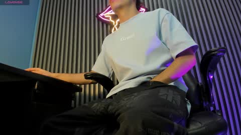 Sexy  Hot Kevin online show from 10/22/25, 09:25