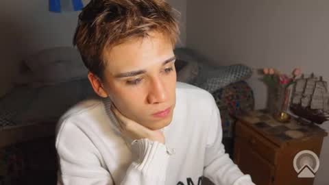 Snapshot of kevinonly43 chatting on 08/09/26, 06:07 kevonly online show from 08/09/26, 06:07