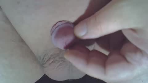 Snapshot of kevitannn chatting on 11/15/25, 01:47 maggot online show from 11/15/25, 01:47