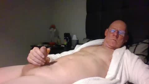 Snapshot of kevlooking4sez chatting on 02/17/25, 01:47 kevlooking4sez online show from 02/17/25, 01:47