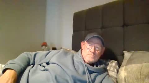 Snapshot of kevlooking4sez chatting on 09/10/25, 05:13 kevlooking4sez online show from 09/10/25, 05:13