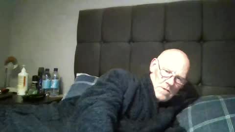 Snapshot of kevlooking4sez chatting on 07/02/26, 12:54 kevlooking4sez online show from 07/02/26, 12:54