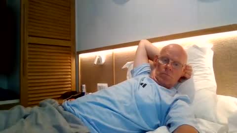 Snapshot of kevlooking4sez chatting on 08/04/26, 05:26 kevlooking4sez online show from 08/04/26, 05:26