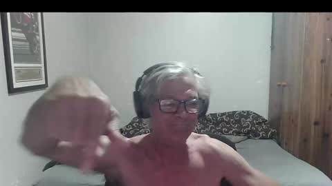 Snapshot of kevwestunder9696 chatting on 11/09/25, 12:36 kevwestunder9696 online show from 11/09/25, 12:36