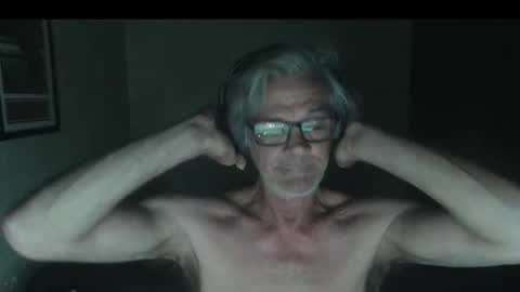 Snapshot of kevwestunder9696 chatting on 11/15/25, 11:18 kevwestunder9696 online show from 11/15/25, 11:18