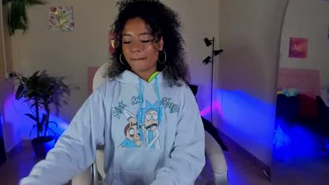 Snapshot of keyla_roberts_ chatting on 01/06/25, 06:47 Adhara. Help me reach 100 likes online show from 01/06/25, 06:47