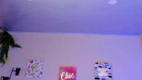 Snapshot of keyla_roberts_ chatting on 02/19/25, 08:12 Adhara. Help me reach 100 likes online show from 02/19/25, 08:12