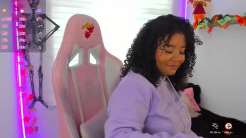 Snapshot of keyla_roberts_ chatting on 11/01/25, 08:11 Adhara. Help me reach 100 likes online show from 11/01/25, 08:11