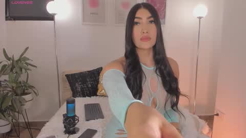  IG  LAUKEY  online show from 12/17/25, 03:12