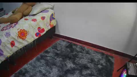 Keyla online show from 11/23/25, 07:41