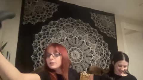 Snapshot of keylime6 chatting on 01/25/25, 02:37 keylime6 online show from 01/25/25, 02:37