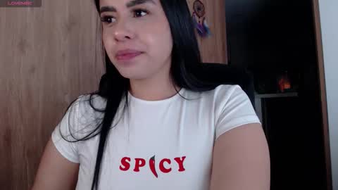 Laura online show from 12/02/25, 02:17