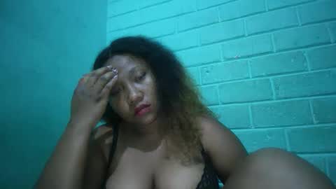 Snapshot of kezia0910 chatting on 11/28/25, 03:25 kezia0910 online show from 11/28/25, 03:25