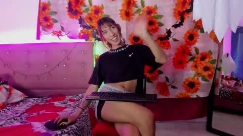 Khandyz online show from 10/18/25, 10:10