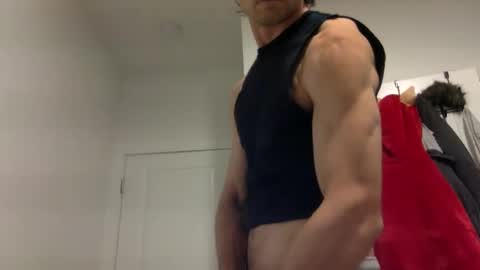 Snapshot of kheaven711 chatting on 09/16/25, 07:42 Kheaven711 online show from 09/16/25, 07:42