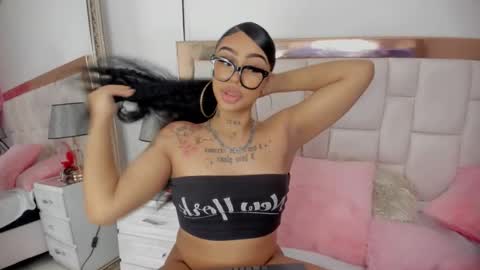 Snapshot of khelany_isyy chatting on 02/10/25, 09:25 Khelany Isyy online show from 02/10/25, 09:25