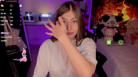 Snapshot of khionebesset chatting on 12/07/24, 07:27 Khi. online show from 12/07/24, 07:27