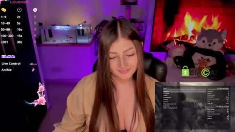 Snapshot of khionebesset chatting on 12/15/24, 03:20 Khi. online show from 12/15/24, 03:20