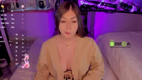 Snapshot of khionebesset chatting on 01/12/25, 07:11 Khi. online show from 01/12/25, 07:11