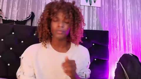 khler_angelis online show from 11/18/25, 12:42