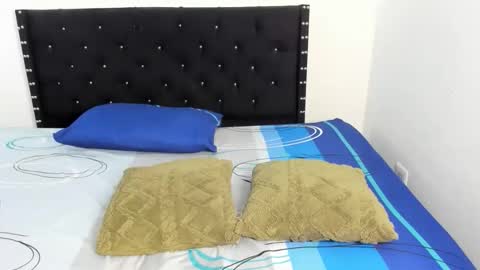 Snapshot of khloe_hot88 chatting on 11/24/25, 11:04 khloe_hot88 online show from 11/24/25, 11:04