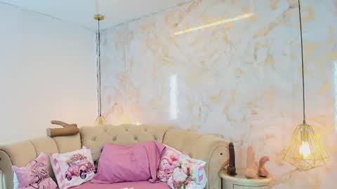 Khloe online show from 11/21/25, 05:28