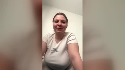 Snapshot of khloekross chatting on 02/19/26, 12:45 khloekross online show from 02/19/26, 12:45