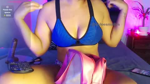 Snapshot of khloesmalls chatting on 12/03/24, 12:49 online show from 12/03/24, 12:49