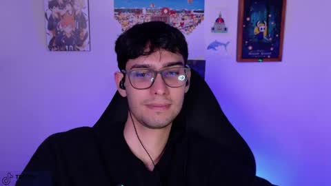 Snapshot of khozler_ chatting on 06/10/26, 02:12 khozler_ online show from 06/10/26, 02:12