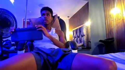 Snapshot of khris__evans chatting on 02/12/26, 08:04 Kris Evans online show from 02/12/26, 08:04